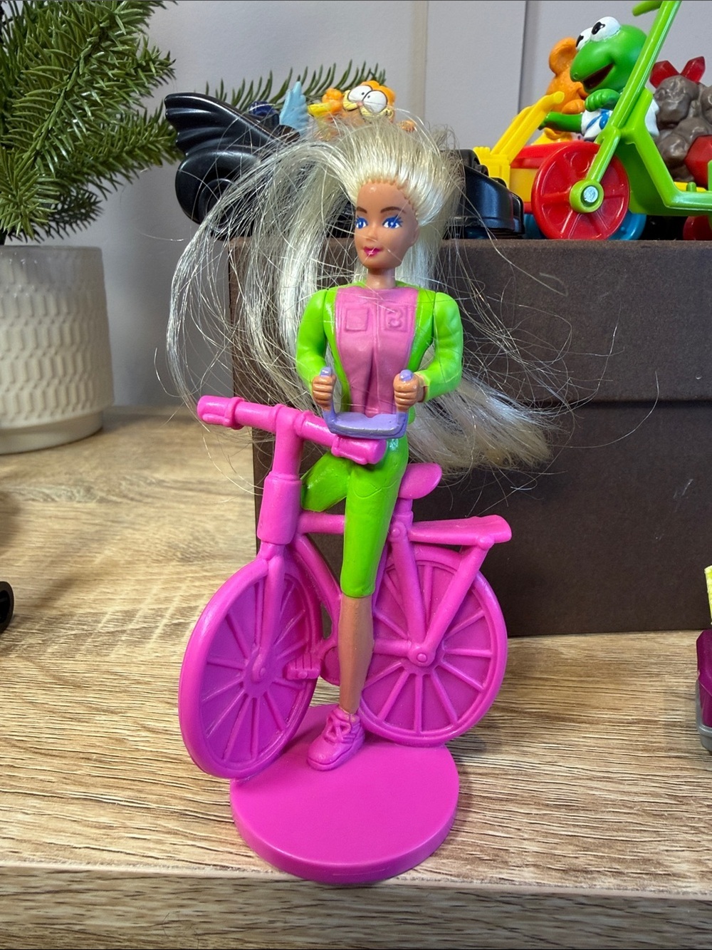 1994 McDonalds Bicycling Barbie  Doll Happy Meal Toy Figure Mattel 19